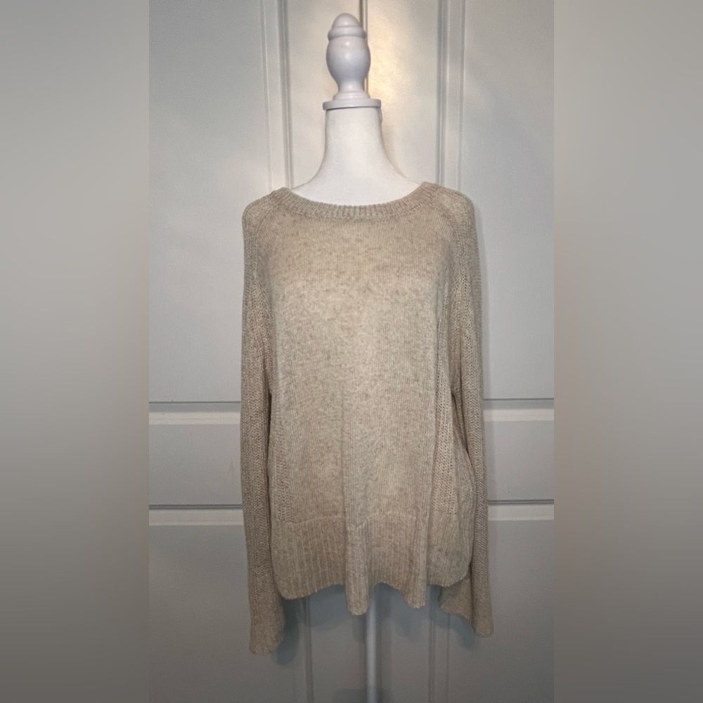 Max Studio Women’s Lightweight Linen Blend Scoop-Neck Sweater in Oatmeal Sz M